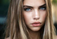 网上爆火说英文的小姐姐,网络爆红！这位说英文的小姐姐成了新一代外语学习偶像